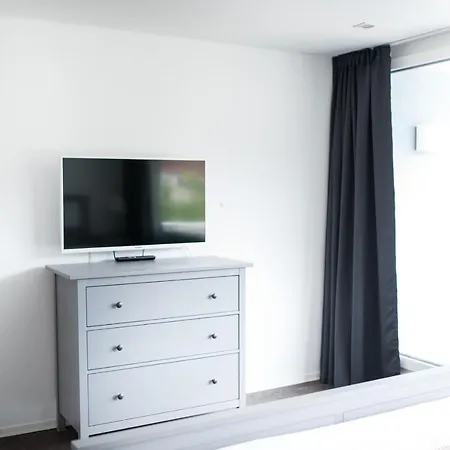 Keller L 10h Apartment *