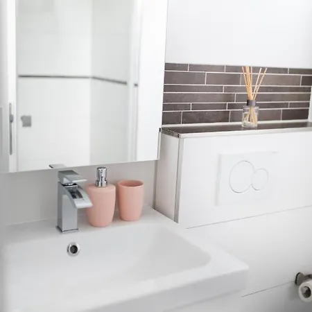 Keller L 10h Apartment *