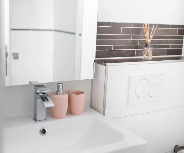 Keller L 10h 公寓 *